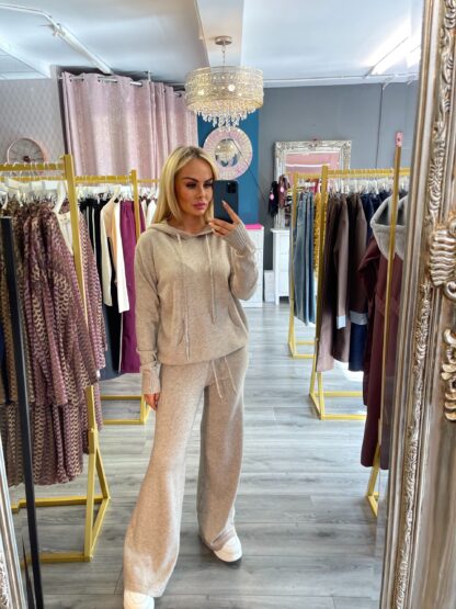 beige soft knitt lounge set