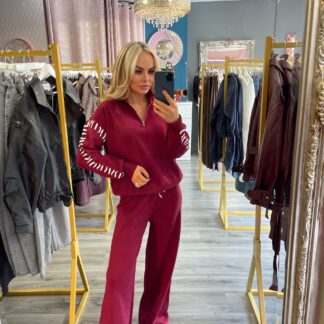 Burgandy stitch lounge set