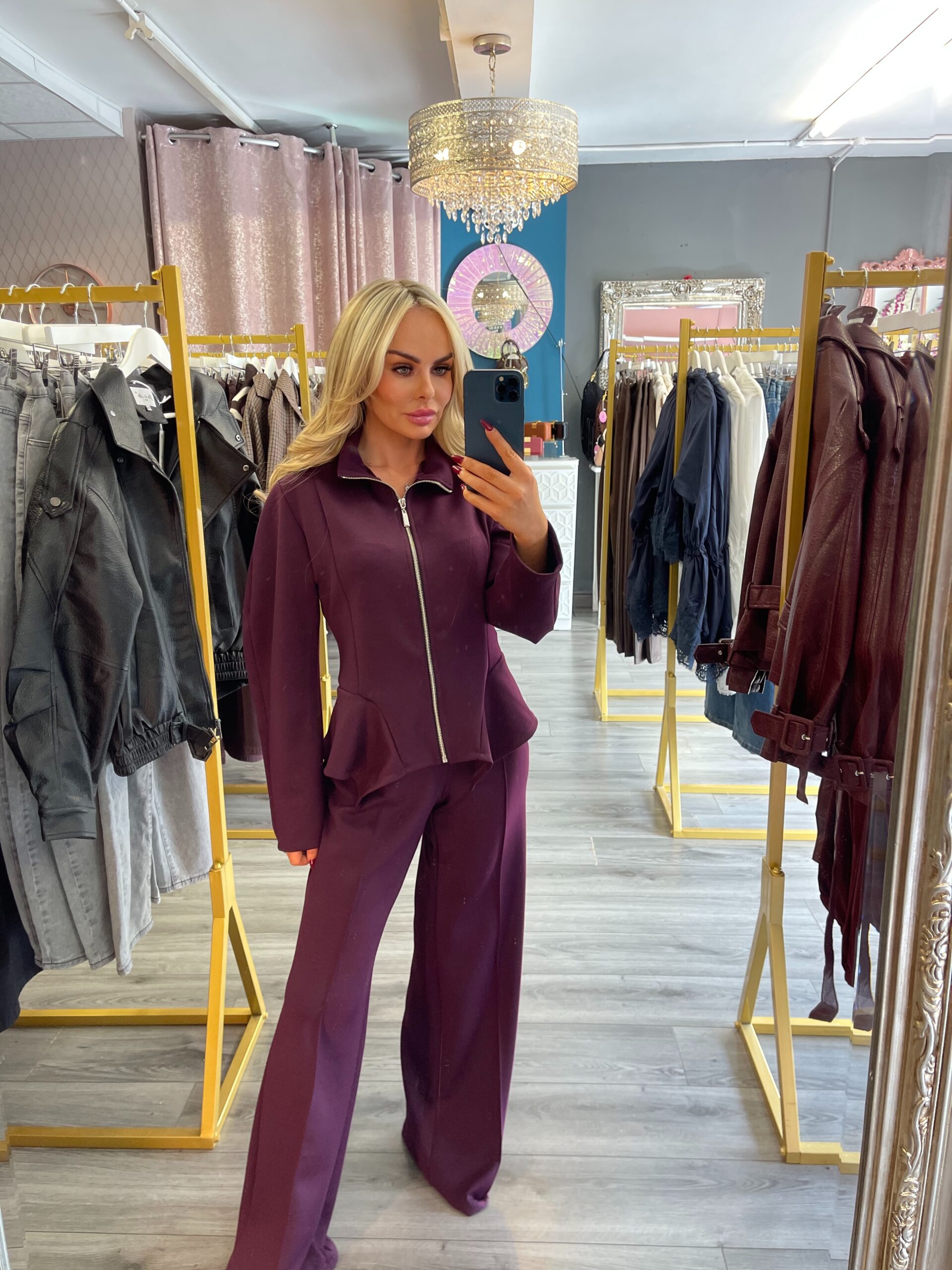 Plum Lounge Set